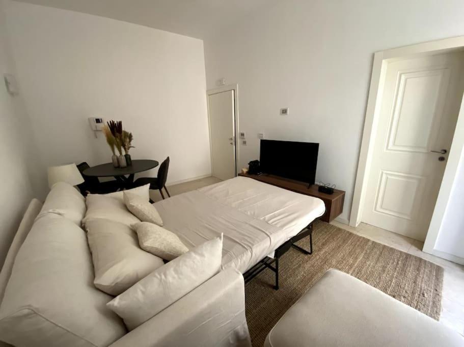 Luxury Suite In Bari City Center Extérieur photo